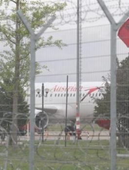 سرقة طائرة نمساوية 