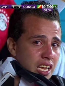 مفاجأة "سعيدة" للمشجع المصري الباكي