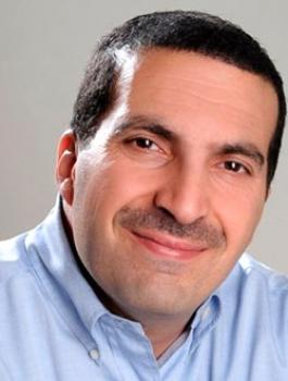 الداعية الإسلامي الشهير عمرو خالد يعلن تأييده لقرارات مصر ضد قطر