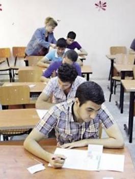 التزام طلاب التوجيهي بالدوام 