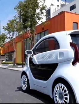 صناعة سيارة ثلاثية الأبعاد