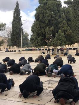 غرامات بسبب الصلاة في الأقصى 