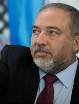 ليبرمان وايران في سوريا 