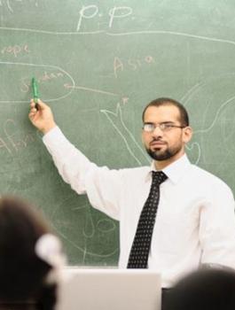 الكويت تتعاقد مع معلمين فلسطينيين 