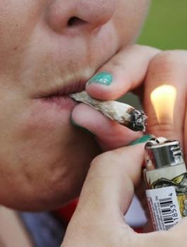 تعاطي المخدرات في الخليل 