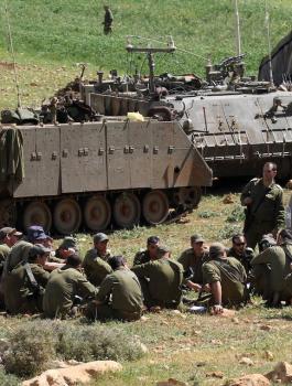 قوات الاحتلال تجري مناورات وعمليات إنزال جنوب غرب جنين