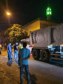 بلدية جنين تغلق سوق الخضار 