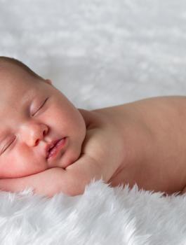 أول ولادة تاريخية بعد زراعة رحم في أحشاء سيدة!