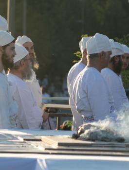 ذبح القرابين اليهودية امام ابواب الاقصى 