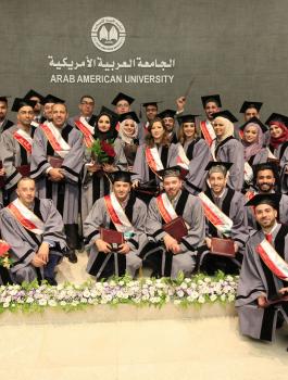 الجامعة العربية الأمريكية تحتفل بتخريج طلبة ماجستير إدارة الأعمال من جامعة اندانيا الامريكية 