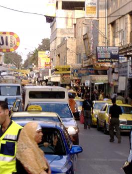 وزارة النقل والمواصلات تصدر بياناً توضيحاً حول سحب وحجز المركبات المخالفة