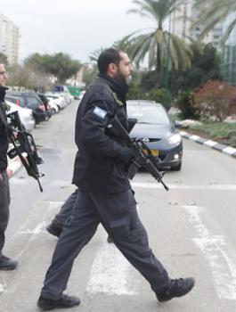 اعتقال شاب من الخليل بزعم محاولته تنفيذ هجوم في عسقلان 