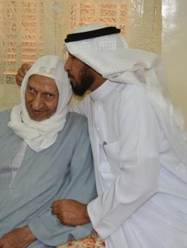 سعودي يجد  معلمه المصري بعد 41 عاما من البحث عنه