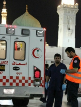 121-153520-saudi-red-crescent-recruiting-people-pilgrims_700x400