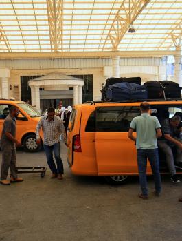 عمل معبر الكرامة لمدة 24 ساعة 