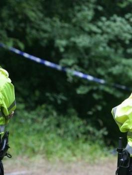 مقتل شخصين طعنا في بريطانيا 