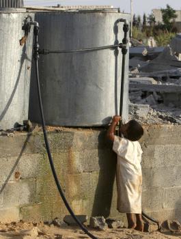 اسرائيل والموارد المائية لفلسطين 