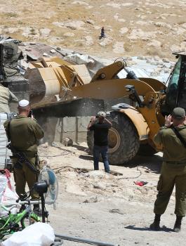 afd761c3-9ea7-40f6-955f-5ee47b559e3f