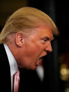 ترامب: استفيقي يا أميركا