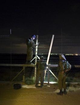 عبوات ناسفة على سياج قطاع غزة 