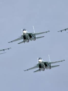 سوخوي واف 15 الامريكية 