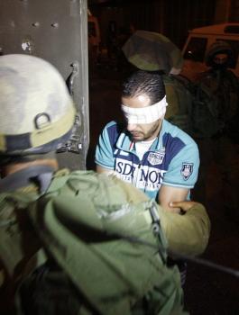 article-2677582-1F52C73B00000578-368_964x614