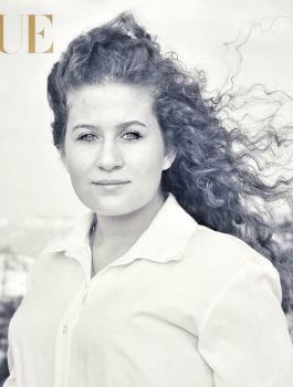 عهد التميمي تدرس القانون الدولي في بريطانيا 