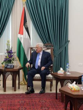 الرئيس عباس وسلطان عمان 