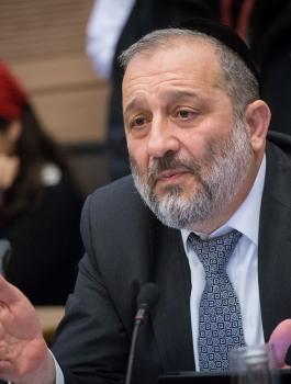 فساد وزير الداخلية الاسرائيلي 