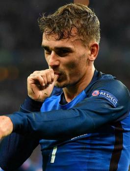 غريزمان جائزة أفضل لاعب في العالم 