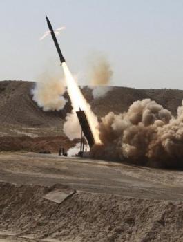 اطلاق صواريخ حوثية على  السعودية 