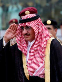 السلطات السعودية تجمد الحسابات البنكية