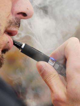 قطاع غزة والسجائر الالكترونية 