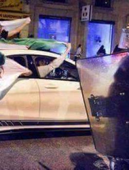 توقيف جزائريين بسبب الاحتفالات في فرنسا 