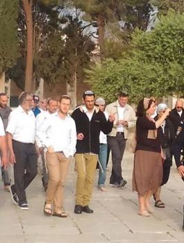 المستوطنين والمسجد الأقصى 