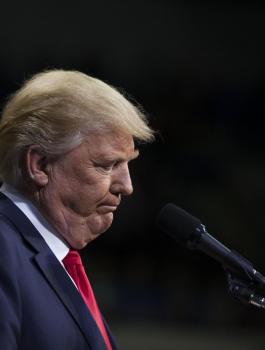 ترامب يتمنى أن ينصت الأمريكيين له كما ينصت الكوريون إلى كيم دونج