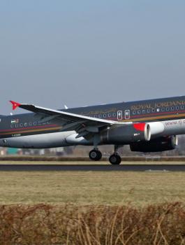 اعادة فتح مطار الملكة علياء 