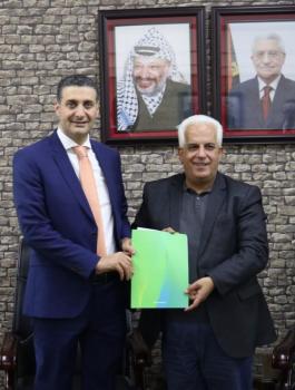 جوال تدعم حملة تراحموا من خلال تقديم 50 كرسي كهربائي لذوي الاعاقة