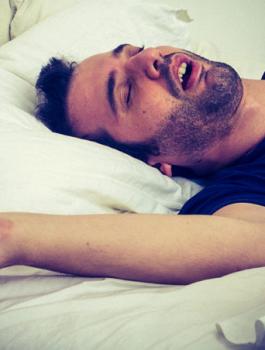 الوفاة بفيروس كورونا 