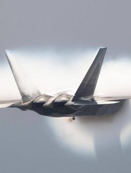 الاعصار واقوى مقاتلة في العالم 