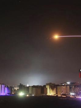 الدفاعات الجوية السورية تتصدى لصواريخ اسرائيلية