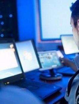 اعتقال مقدسية بدعوى التحريض على الفيسبوك