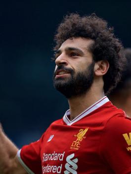 الصورة التي أثارة جدلاً وخلافاً بين محمد صلاح واتحاد الكرة المصري