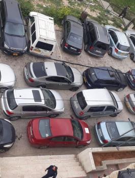 ضبط مركبات مخالفة لقانون الطوارئ في رام الله 