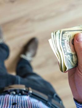 الاغنياء والسعادة 