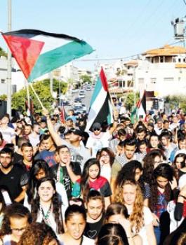 الفلسطينيون في الداخل المحتل يحيون الذكرى الـ 17 لهبة القدس والاقصى