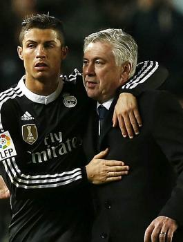 كريستيانو يلجأ لمدربه السابق أنشيلوتي 