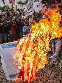 مظاهرات ضد ترامب 