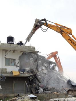 هدم منازل في جيت 