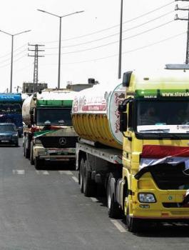 ادخال شاحنات وقود الى غزة عبر معبر رفح 